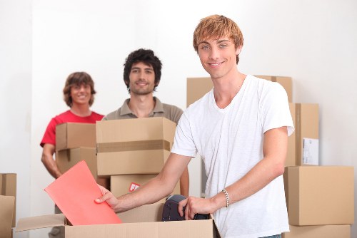 Residential and commercial small removals service around Highbury